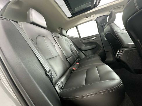 Used 2025 Volvo XC40 B5 Core w/ Protection Package Premier image 26