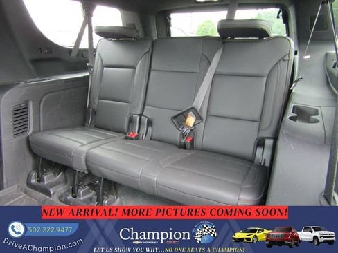 Used 2022 Chevrolet Suburban High Country AWD/4WD image 10