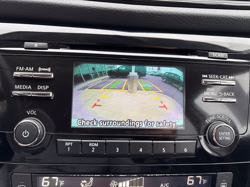 Used 2017 Nissan Rogue SV AWD/4WD image 20