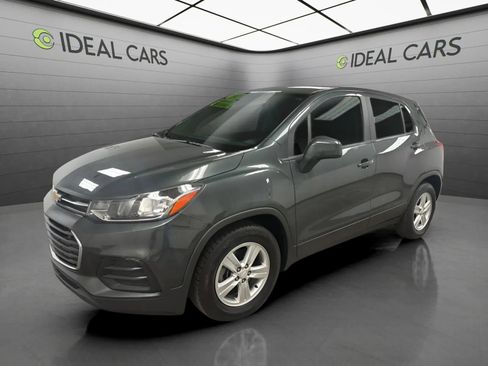 Used 2020 Chevrolet Trax LS w/ Tint and Cruise Package FWD image 1