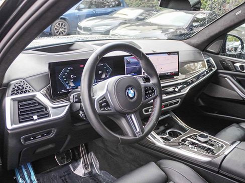 Used 2026 BMW X7 M60i image 17