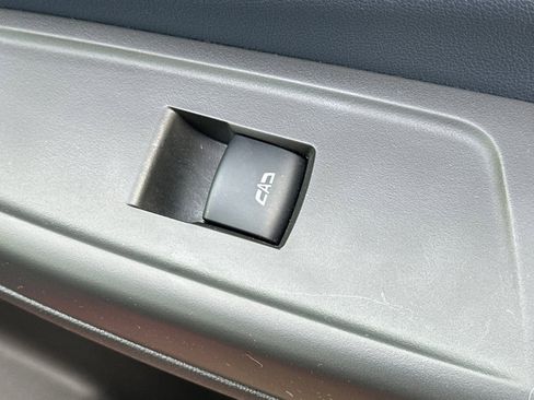 Used 2022 Chevrolet Bolt EUV Premier w/ Sun & Sound Package image 22