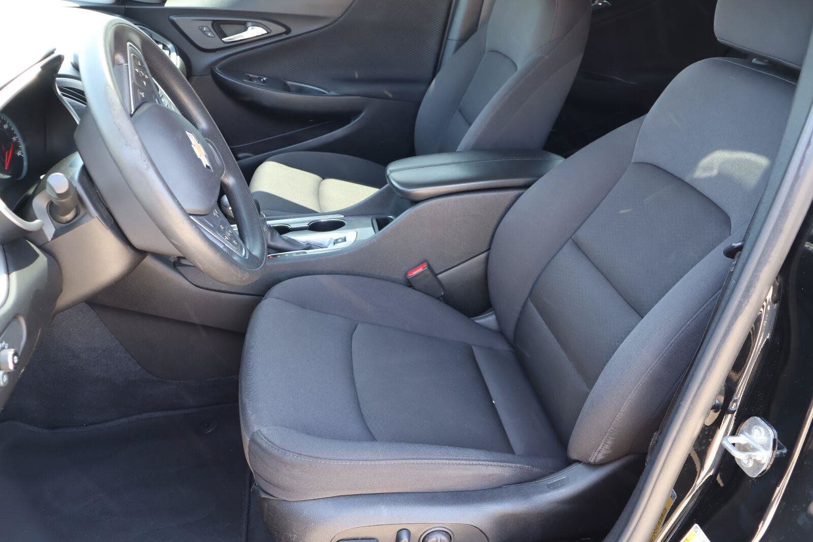 Used 2023 Chevrolet Malibu LT FWD image 9