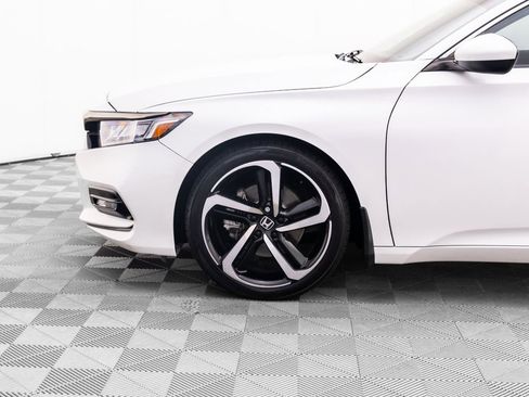 Used 2018 Honda Accord Sport image 32