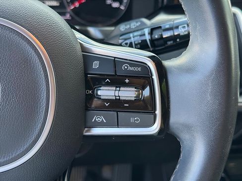 Used 2023 Kia Sorento S FWD image 19