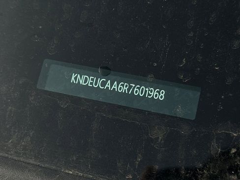 Certified 2024 Kia Seltos S image 3