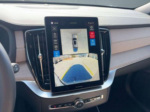 New 2026 Volvo XC90 B6 Plus w/ Protection Package image 22