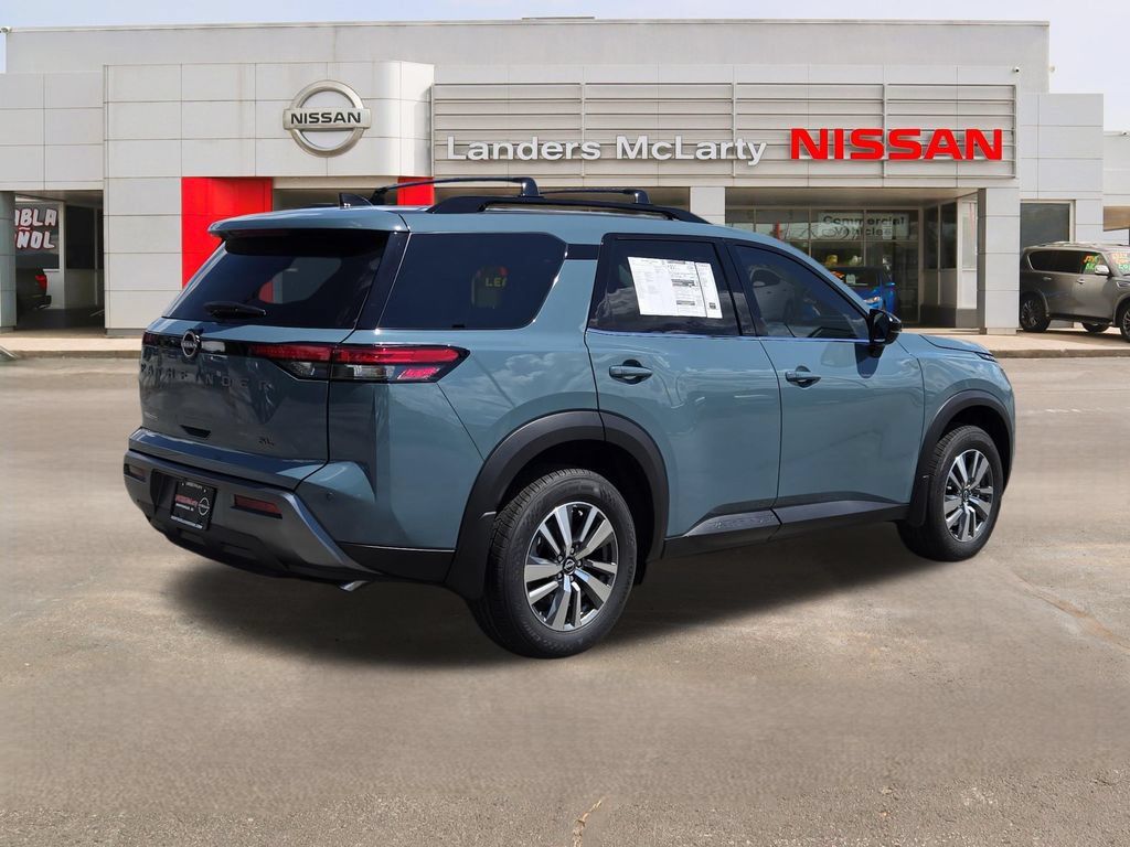 New 2026 Nissan Pathfinder SL FWD image 3