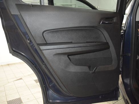 Used 2016 Chevrolet Equinox LT w/ Convenience Package image 40