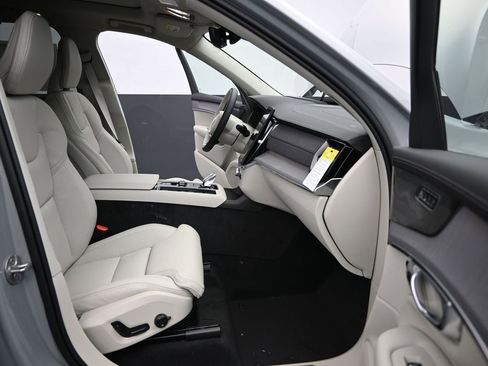 New 2026 Volvo XC90 B6 Ultra w/ Protection Package AWD/4WD image 15