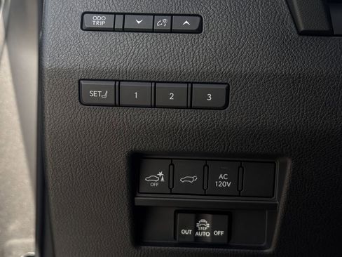 Used 2024 Lexus GX 550 w/ Accessory Package (2T) AWD/4WD image 23