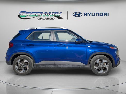 Certified 2024 Hyundai Venue SEL FWD image 9