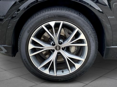 Used 2021 Audi Q8 Premium w/ Black Optic Package AWD/4WD image 9