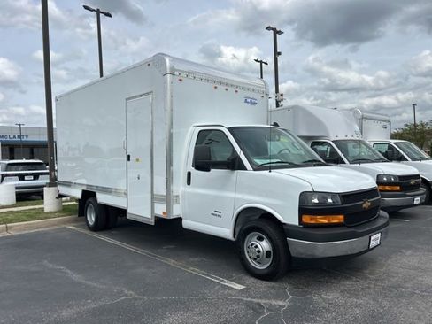 New 2026 Chevrolet Express 4500 w/ Power Convenience Package RWD image 1