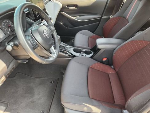 Used 2025 Toyota Corolla SE FWD image 9
