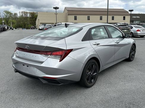 Used 2021 Hyundai Elantra SEL FWD image 8