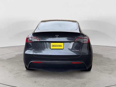 Used 2024 Tesla Model Y Performance AWD/4WD image 4