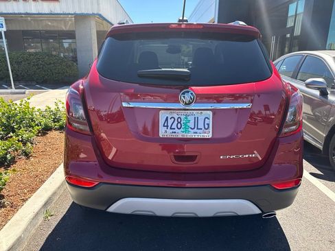 Used 2019 Buick Encore Preferred FWD image 4