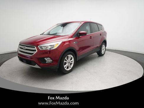 Used 2019 Ford Escape SE AWD/4WD image 1