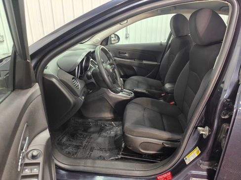 Used 2015 Chevrolet Cruze LT image 5