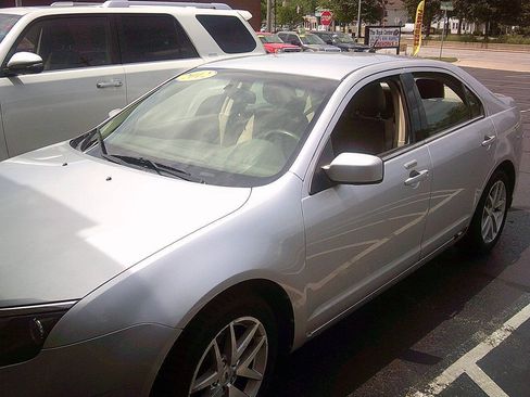 Used 2012 Ford Fusion SEL FWD image 3