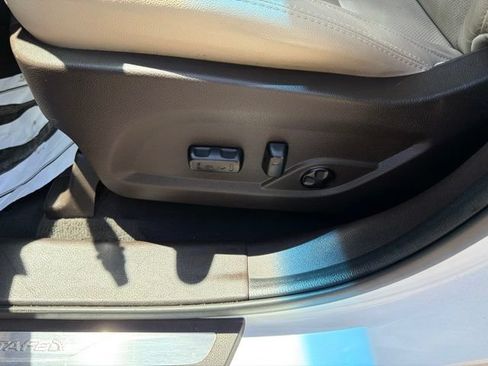 Used 2018 Hyundai Santa Fe Sport FWD image 12