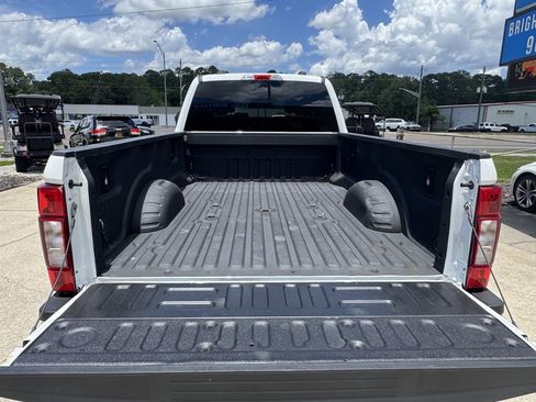 Used 2022 Ford F350 XLT AWD/4WD image 7