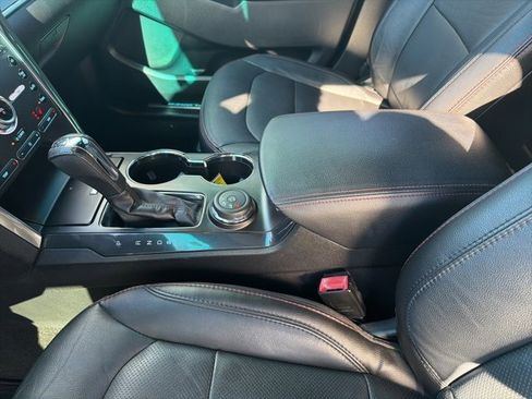 Used 2019 Ford Explorer Sport image 11