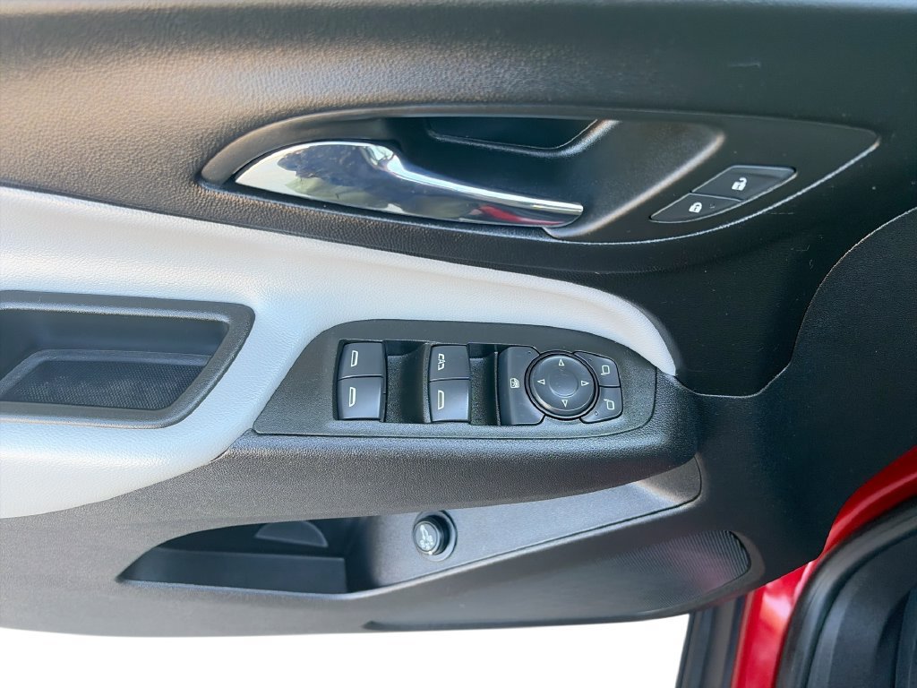 Used 2023 Chevrolet Equinox LT FWD image 24