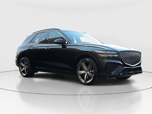 Used 2025 Genesis GV70 2.5T w/ Sport Prestige Package AWD/4WD image 3