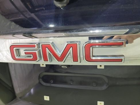 Used 2022 GMC Acadia SLT w/ GMC Pro Grade Package image 80