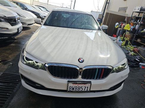 Used 2018 BMW 540i image 2