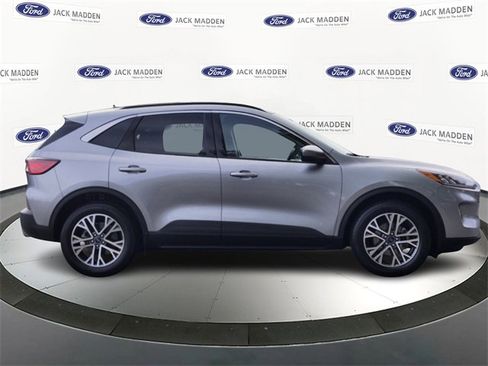 Certified 2022 Ford Escape SEL w/ Technology Package image 6