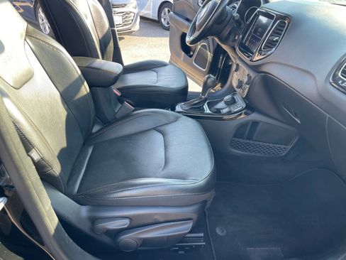 Used 2018 Jeep Compass Limited AWD/4WD image 16