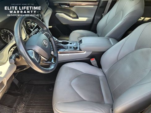 Used 2020 Toyota Highlander Limited AWD/4WD image 11