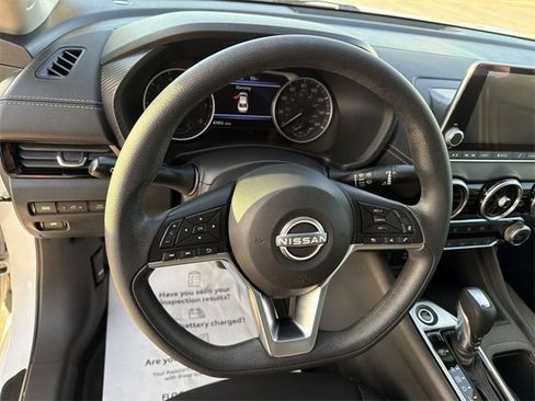 Used 2024 Nissan Sentra SV image 16