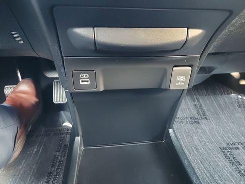 Used 2023 Honda Odyssey EX-L image 25