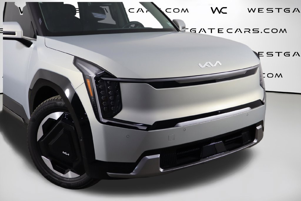 Used 2024 Kia EV9 Land AWD/4WD image 47