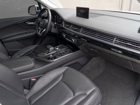 Used 2017 Audi Q7 3.0T Premium Plus w/ Premium Plus Package image 36