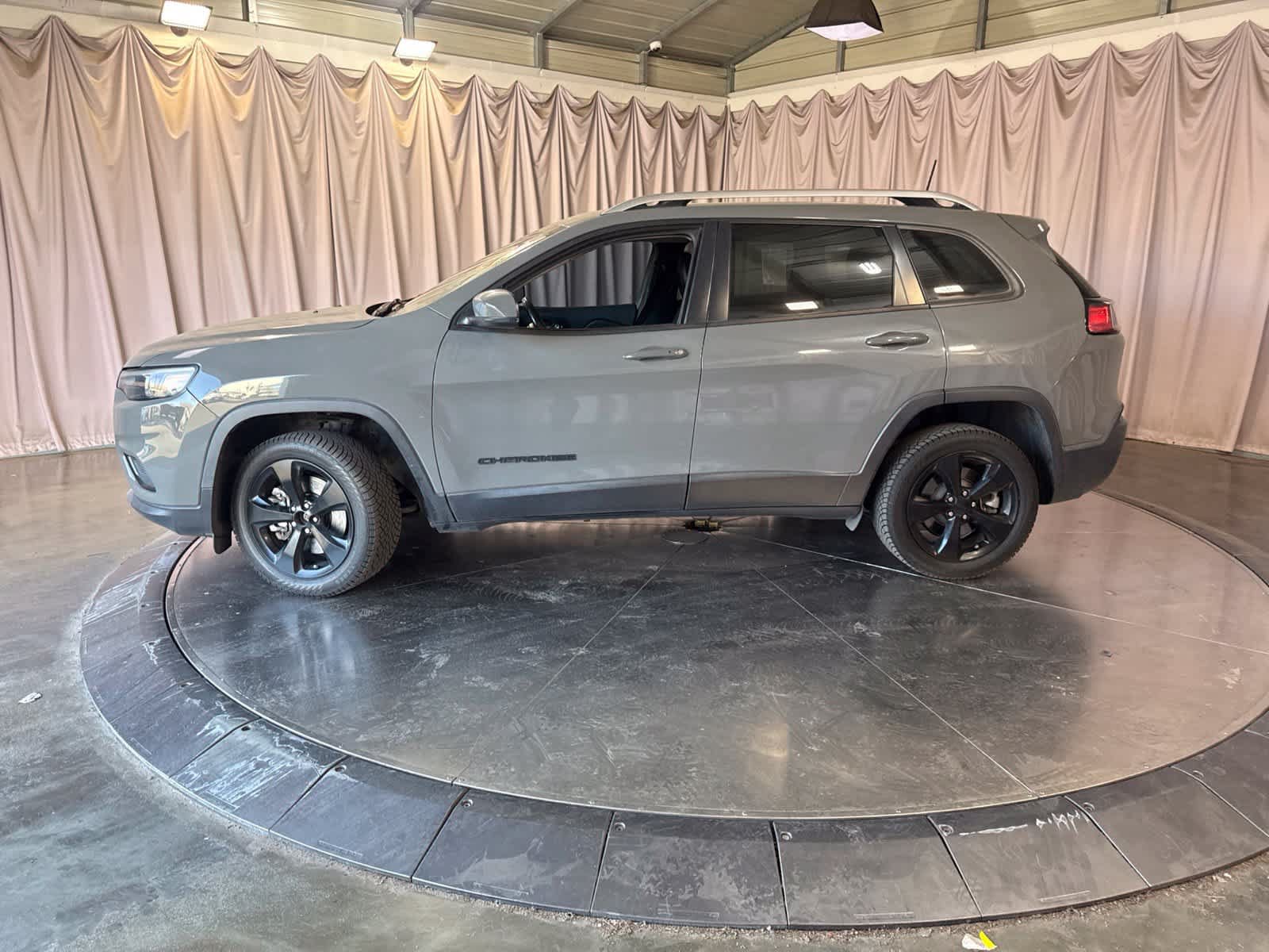 Used 2019 Jeep Cherokee Limited AWD/4WD image 8