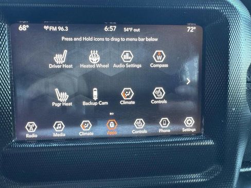 Used 2018 Jeep Wrangler Unlimited Sahara w/ LED Lighting Group AWD/4WD image 29