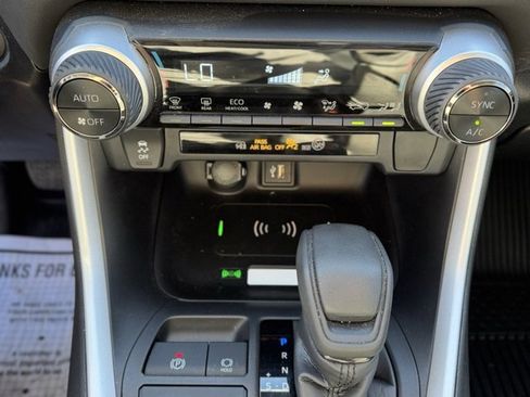 Used 2024 Toyota RAV4 XLE w/ Convenience Package image 19