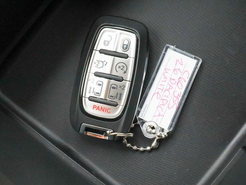 New 2026 Chrysler Pacifica Select image 37