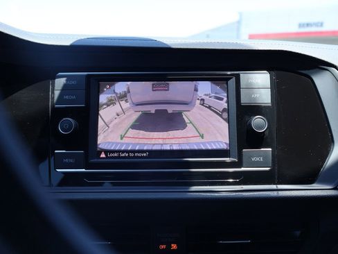 Used 2024 Volkswagen Jetta Sport image 5