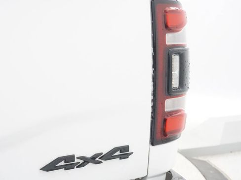 Certified 2019 RAM 2500 Laramie w/ Night Edition image 20