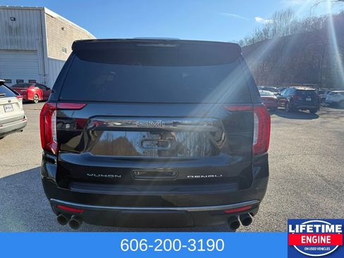 Used 2023 GMC Yukon Denali Ultimate AWD/4WD image 10