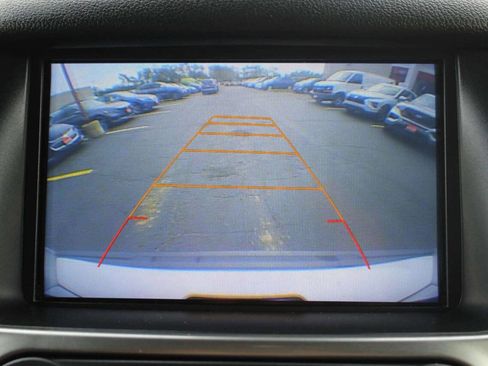 Used 2017 Chevrolet Suburban LT image 25