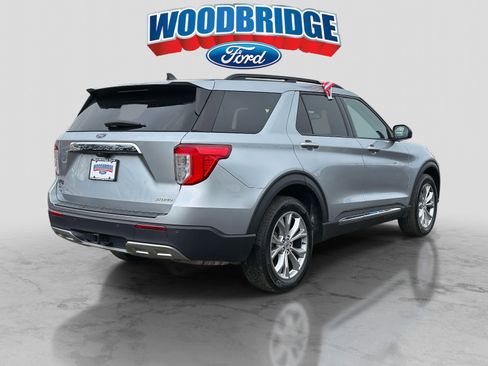 Used 2023 Ford Explorer XLT w/ Equipment Group 202A image 4