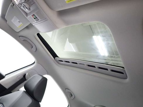 Used 2021 Volkswagen Passat 2.0T SE image 19