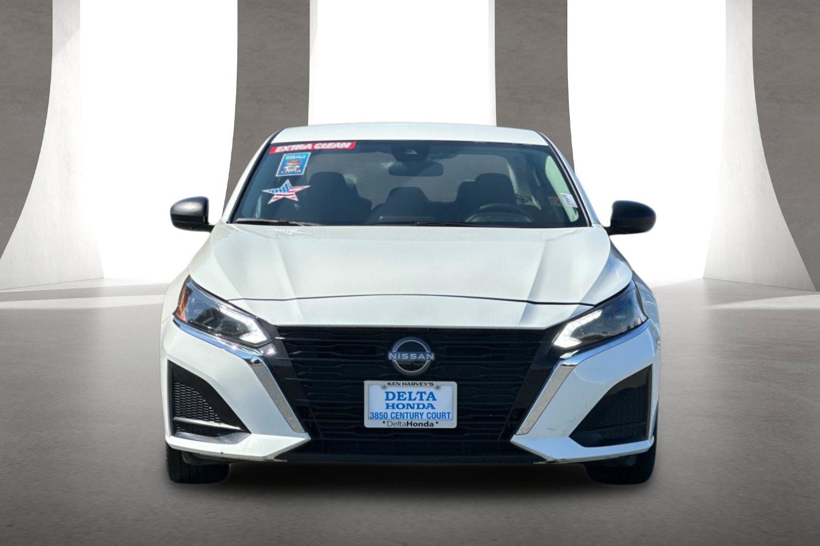 Used 2025 Nissan Altima 2.5 SV FWD image 9